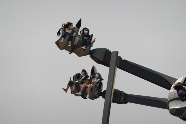 极速光轮第一排 2a57-itmiwry8829615.jpg