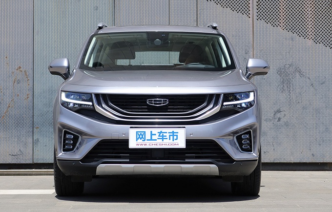 吉利新SUV实拍，空间真大，5座/7座可选，15万起售下月就能买