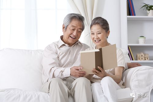 同居式抱团养老引争议,是幸福到老还是“晚节不保”?