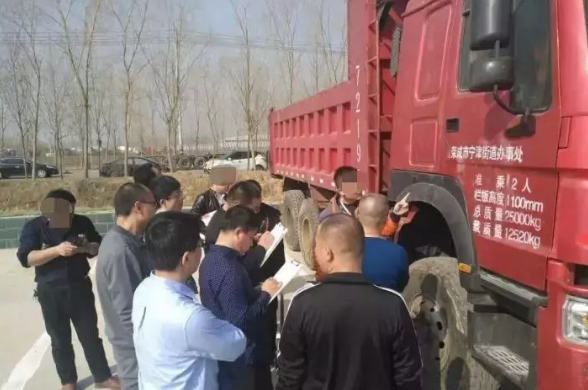 两会:取消货车营运证和从业资格证,减轻货车司机负担!