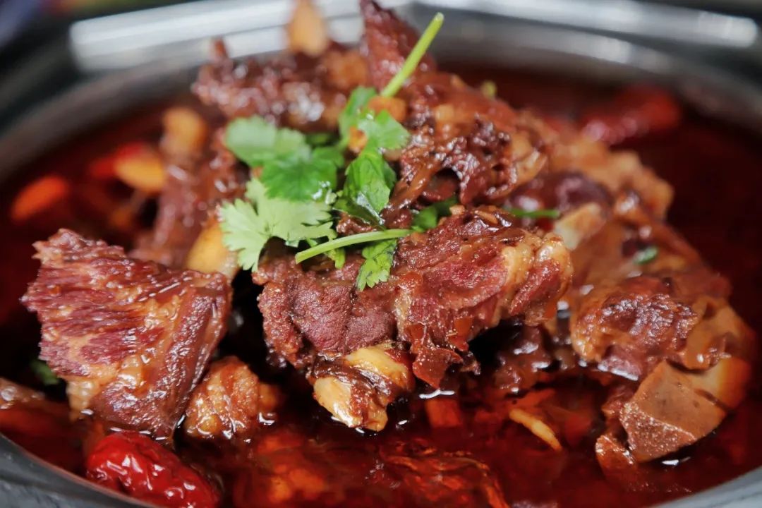 3斤红焖羊排,新疆爆肉片,津味烧茄子…人均25能吃撑!
