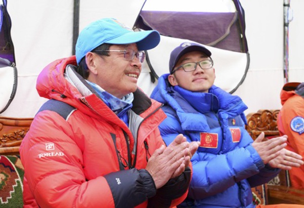 国度体育总局登山活动治理中央副主任张志坚致辞