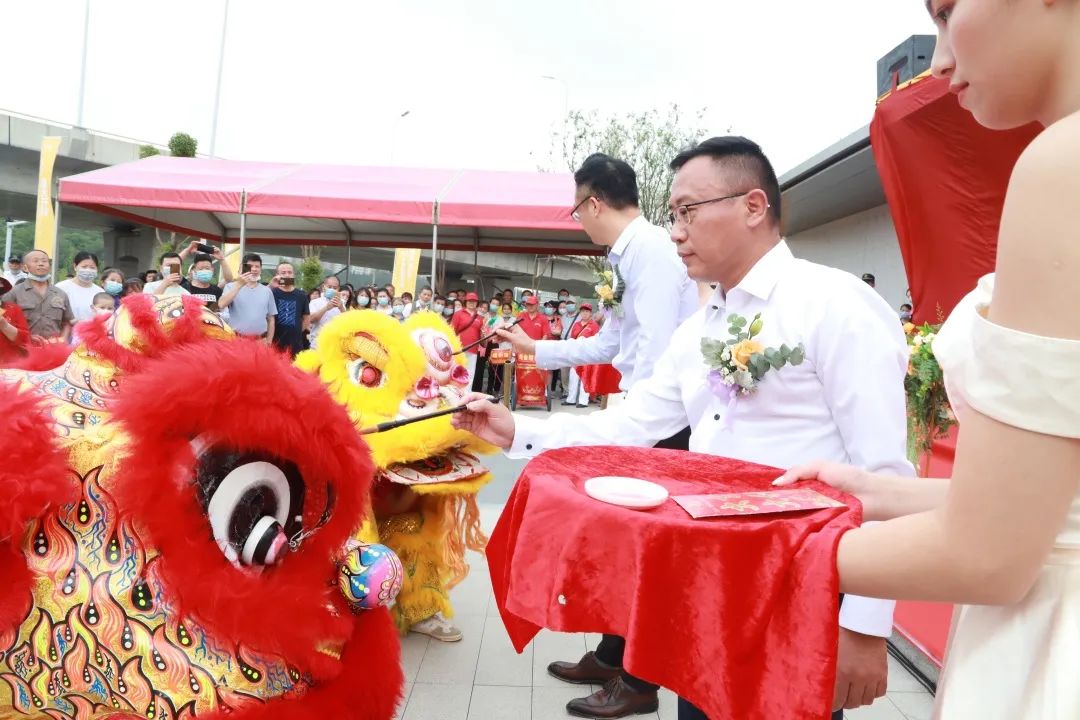营销中心盛大开放 | 熊先生遇鉴美好!
