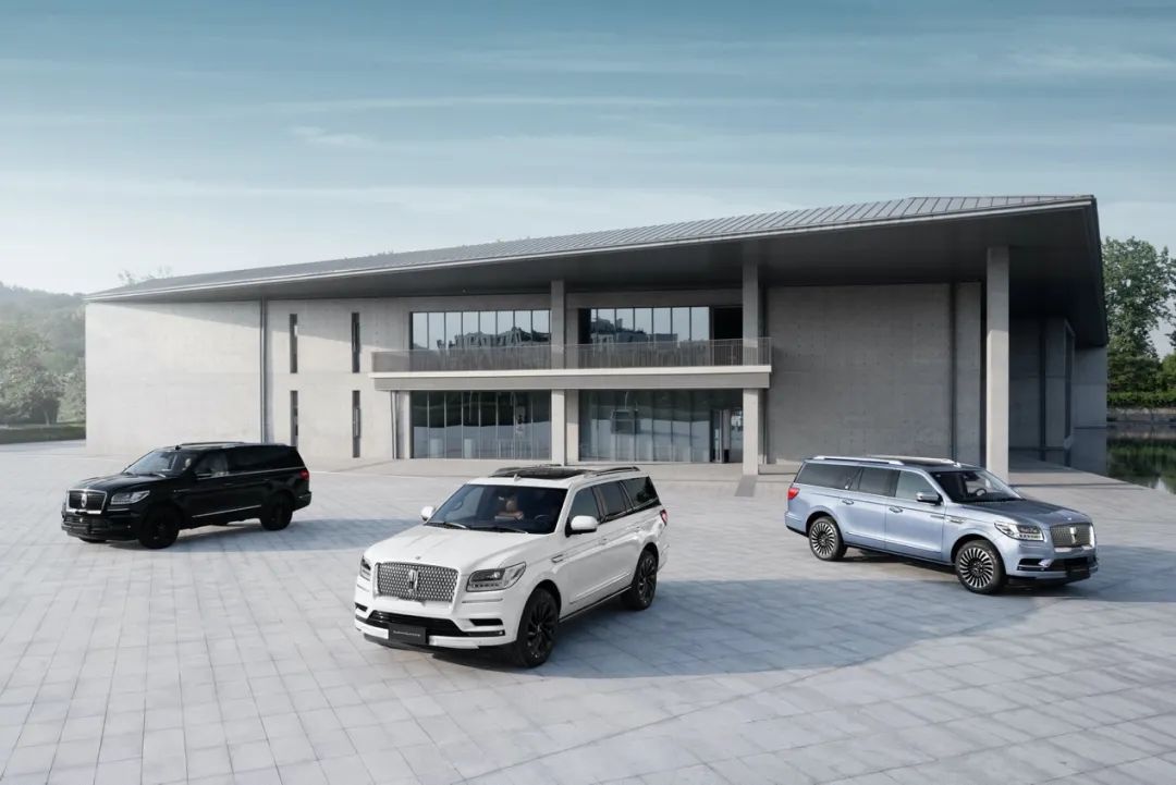 超大超有面子,开上这台新款SUV,完全是俯视BBA的姿态