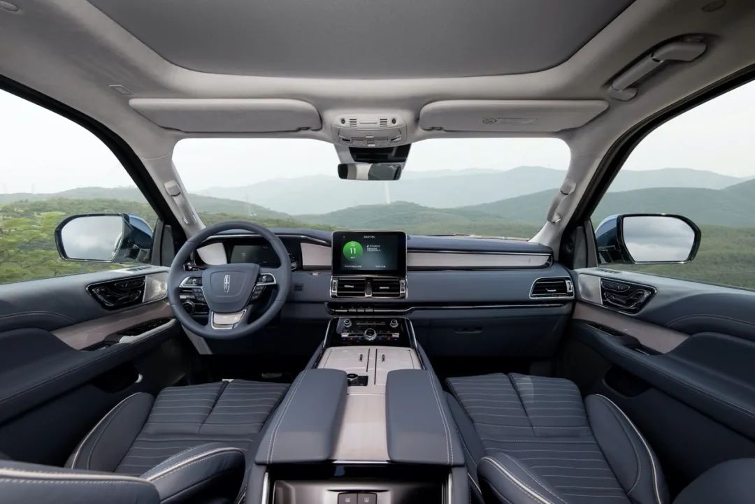 超大超有面子,开上这台新款SUV,完全是俯视BBA的姿态