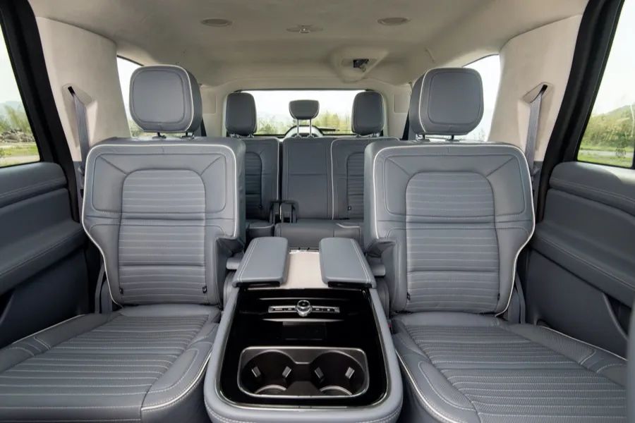 超大超有面子,开上这台新款SUV,完全是俯视BBA的姿态