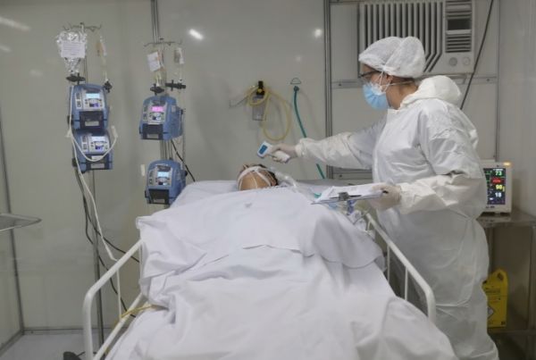 感染人口比_60岁以上人口占比图(3)