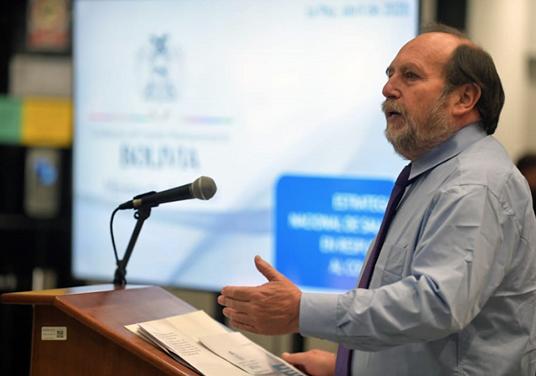 数百万美元高价购呼吸机 玻利维亚官员涉嫌贪腐