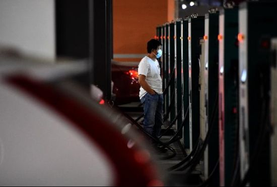 北京规模最大集中式电动车充电站投入使用