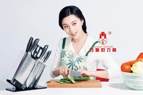 被广告代言逼成笑星的,可不止雷佳音一个