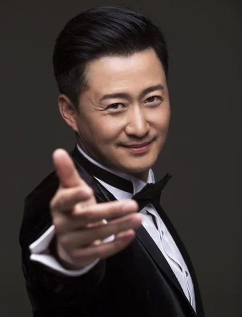被广告代言逼成笑星的,可不止雷佳音一个