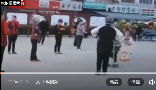 正文   自从广场舞大妈们盯上篮球场停车场之后   广场舞大妈就不再是