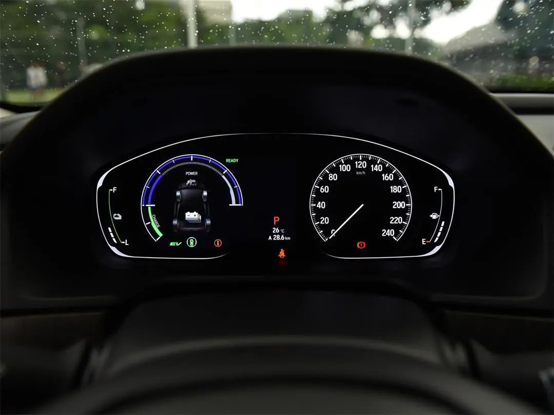 这车油耗“不太正常”,轴距近2.9米的B级车百公里油耗才5.4L?