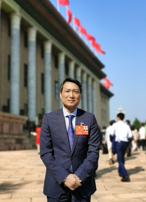 全国政协委员陈宗 中国青年报 图