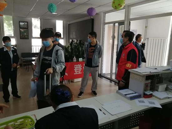 天津现代职业技术学院迎来2020年首批返校学生