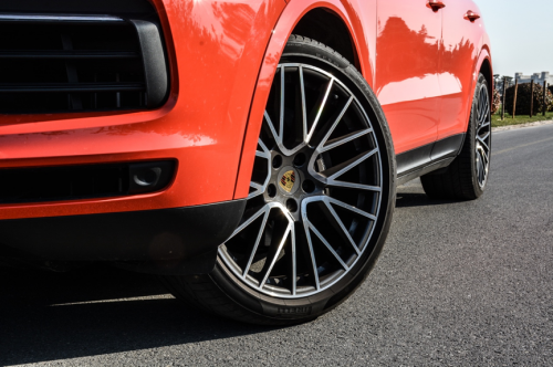 保时捷这次很含蓄:试驾Cayenne Coupe 3.0T