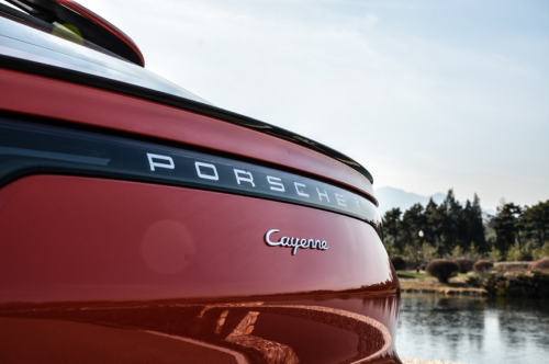 保时捷这次很含蓄:试驾Cayenne Coupe 3.0T