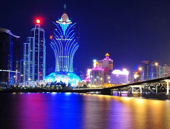 濠江风云儿,一生赌对一件事