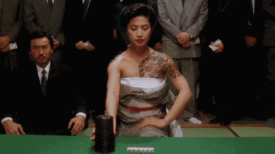 西协美智子《赌神》中骰子女神的扮演者这让我忽然想到了让人过目难忘