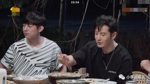 黄晓明一来蘑菇屋就要求主动刷碗,手法娴熟,不愧是中餐厅老板