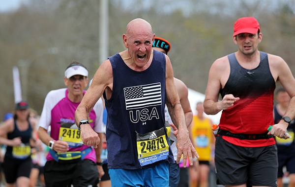 波士顿马拉松124年首取消 面对恐袭爆炸他们不曾