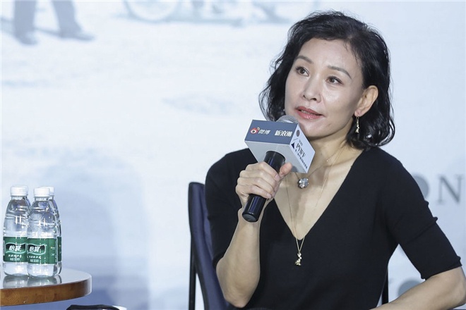 陈冲大女儿哈佛毕业照曝光 笑容甜美神似母亲