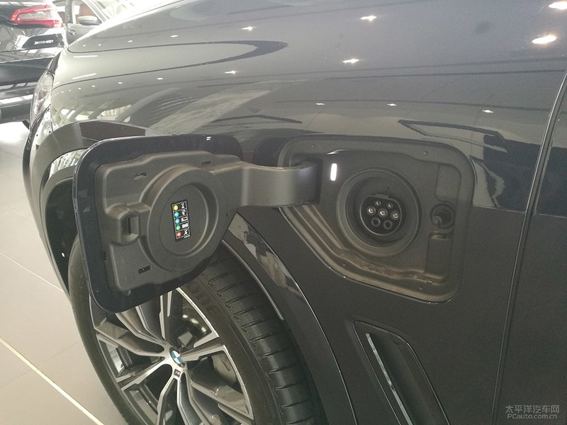 宝马X5 xDrive45e到店 能上绿牌的X5