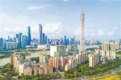美丽广州:广州塔与珠江新城隔江相望