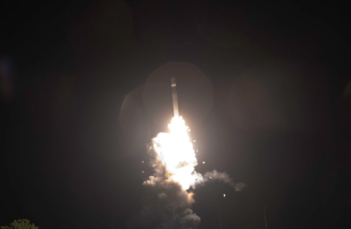 我国新技术试验卫星发射成功;世界最薄单分子电子器件问世丨科技早新闻