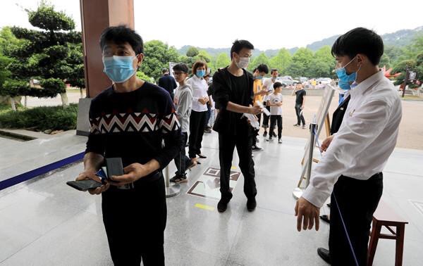 网约湘游|一分钟说了26个“请”字,崀山文明服务扬新风
