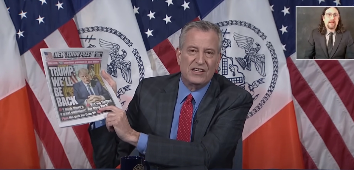 白思豪在记者会上抨击特朗普“给纽约背后捅刀” 视频截图