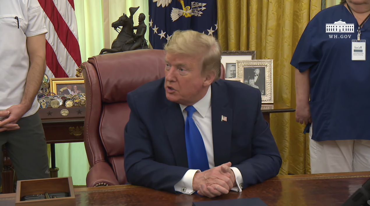 特朗普改口：疫情工作小组将“无限期继续”