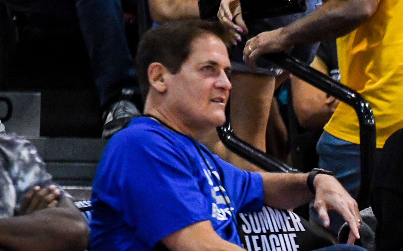 NBA开馆训练倒计时，库班和麦科勒姆唱反调