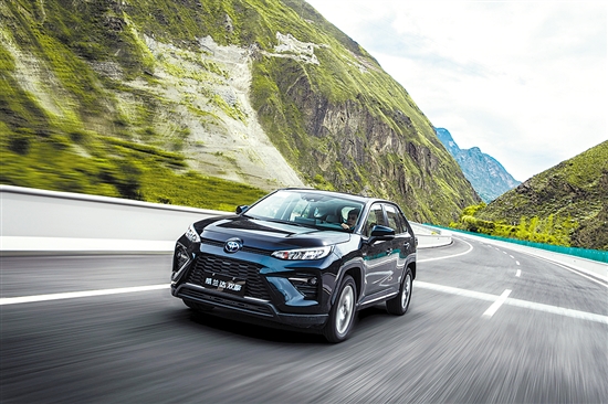 试驾威兰达：穿西装的猛男