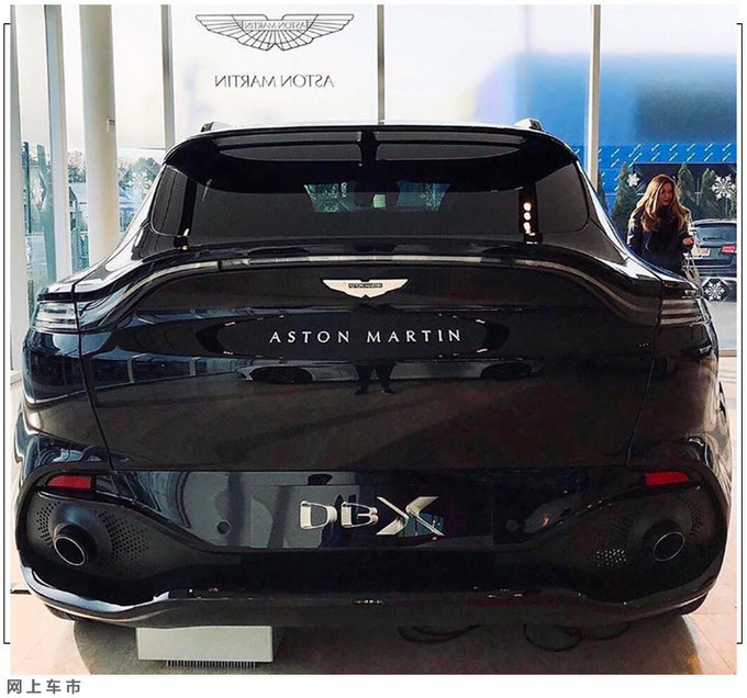钱包捂不住了?阿斯顿·马丁SUV进店实拍,搭奔驰4.0T,年内交付