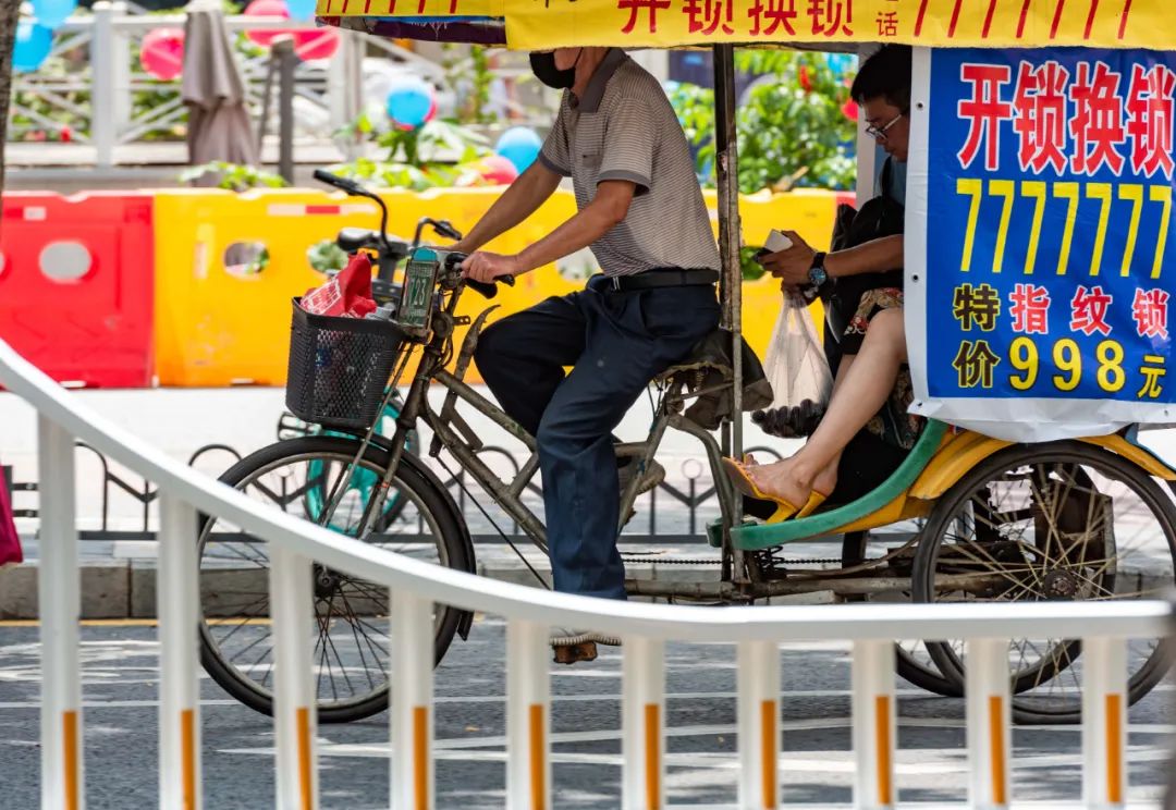 漳州市区三轮车即将告别,还记得那些车轮上的往事吗(图4) 漳州市区三轮车即将告别,还记得那些车轮上的往事吗