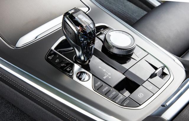 宝马2021款X5 xDrive45e发布:更强劲扭矩和更多科技元素