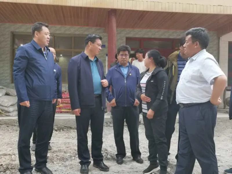 赵凌云挂牌督战舟曲县博峪镇尖吉村脱贫攻坚工作