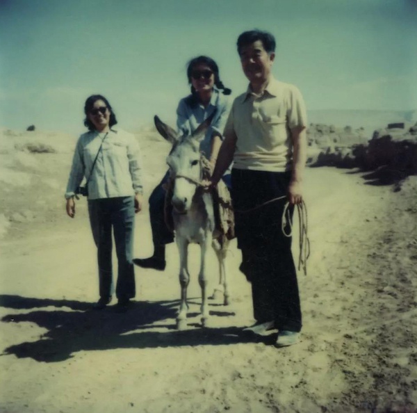 对话|梁缨忆与父亲黄胄往事:一起去新疆写生