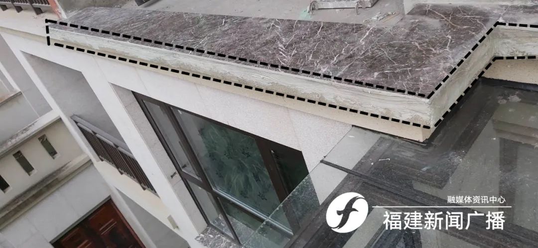 谨防入坑!修漏水按斤算钱,几百元的预算最后花了1万多!【新闻三剑客】