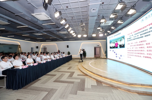 陈伟俊率市党政代表团在嘉兴学习考察 永葆“不忘来时路”的初心 勇担“续写创新史”