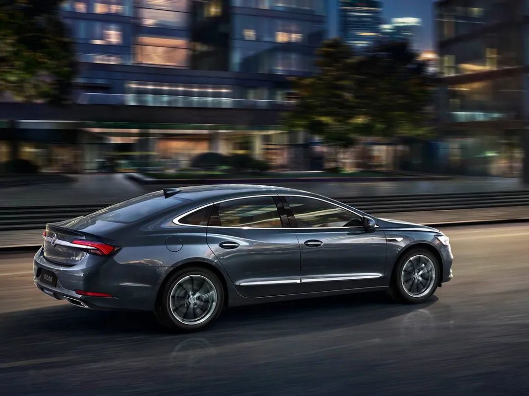 最低18万起 这台车长超5米的合资轿车告诉你什么叫性价比!