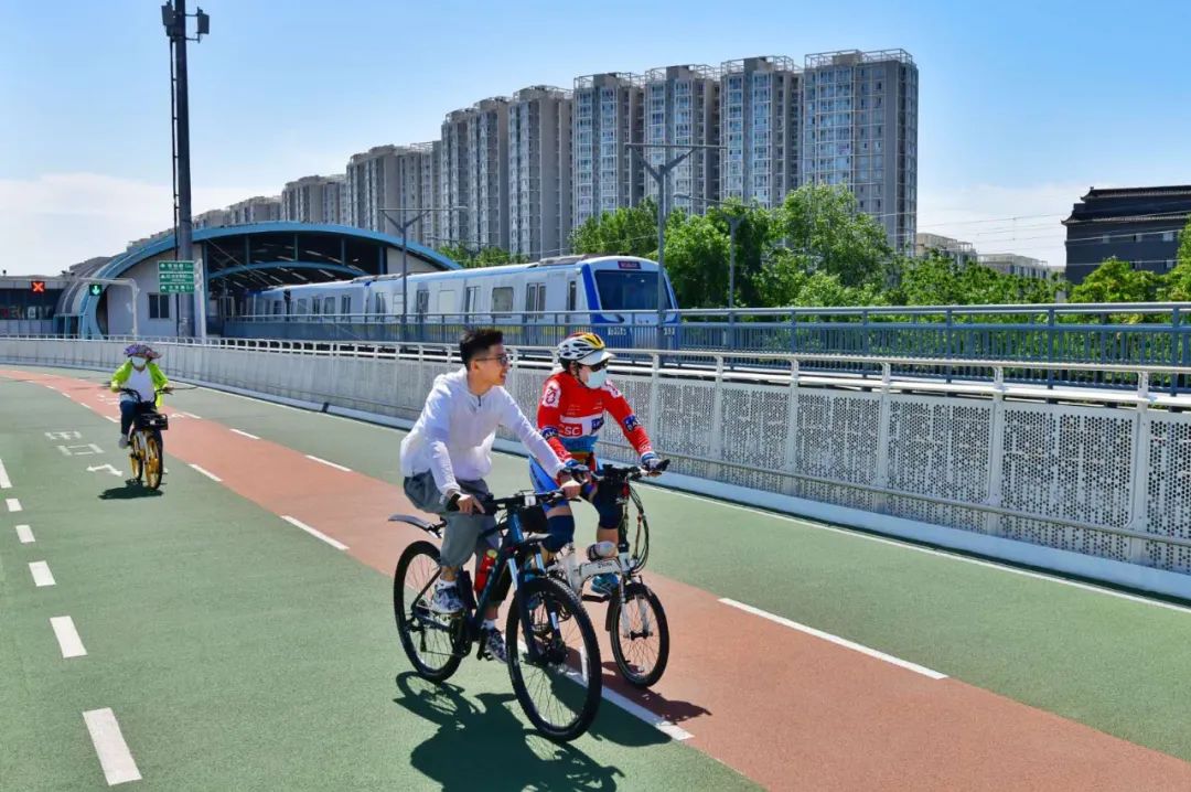 北京首条自行车专用路开通满一年西延工程7月底前完工