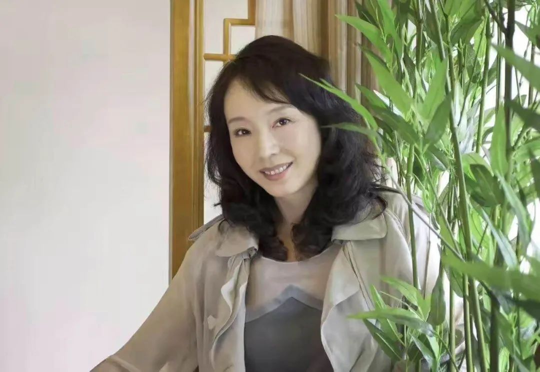 刘涛入职阿里,直播4小时赚1.4亿背后:永远不要小看一个自律的人……