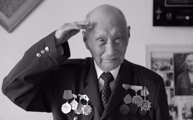 重庆市委书记陈敏尔、市长唐良智送花圈哀悼的