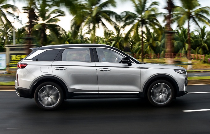 与主战坦克同名的SUV,不仅舒适也很运动,奔腾T99S抢先试驾