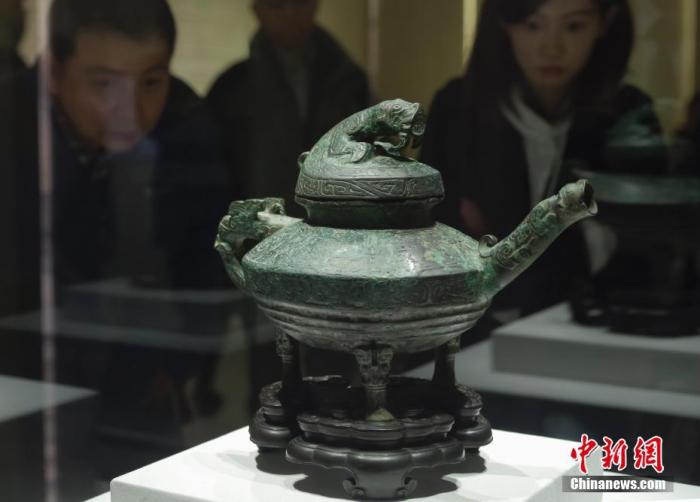 中国流失海外文物如何回家?买?要?抢?