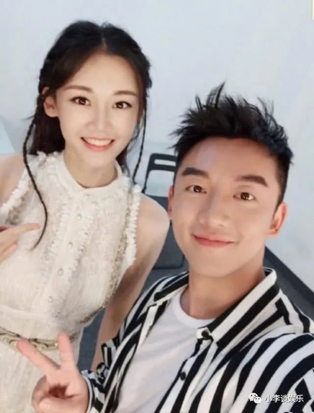 郑恺首晒婚后生活,在苗苗的别墅区跑步,苗苗将庭院打理得像花园