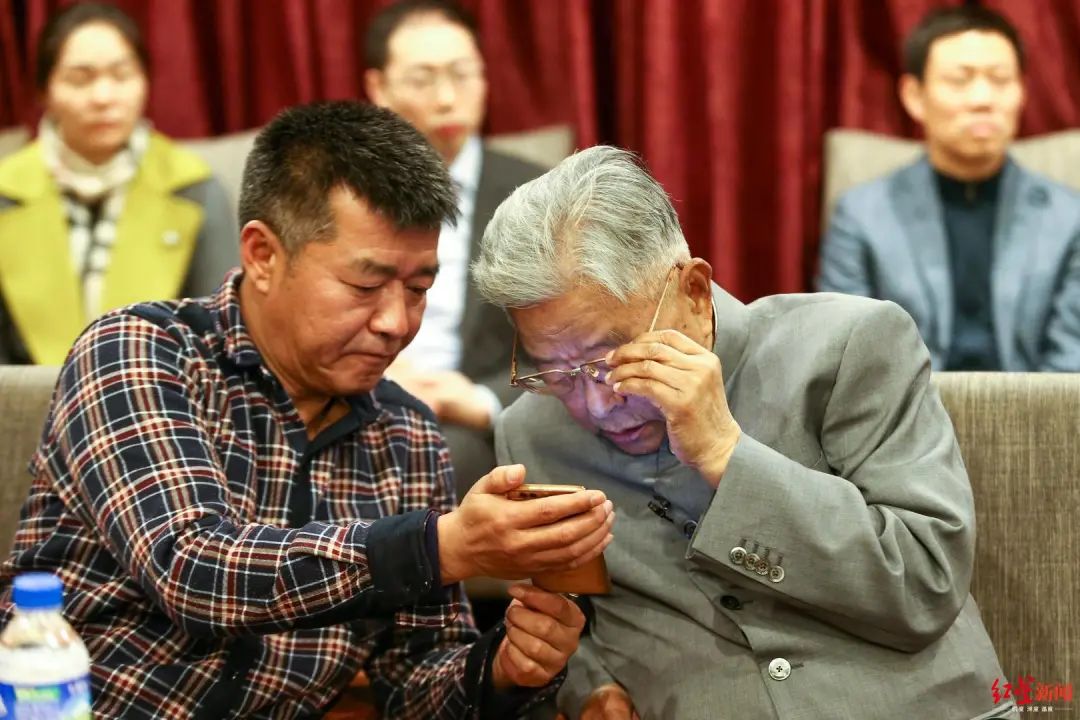 褚橙新掌门谈失去父亲的一年:家族内斗不存在