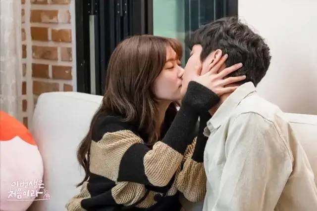 “伴侣使用情趣用品,是对我的背叛吗?”:性压抑,折磨了多少中国女性